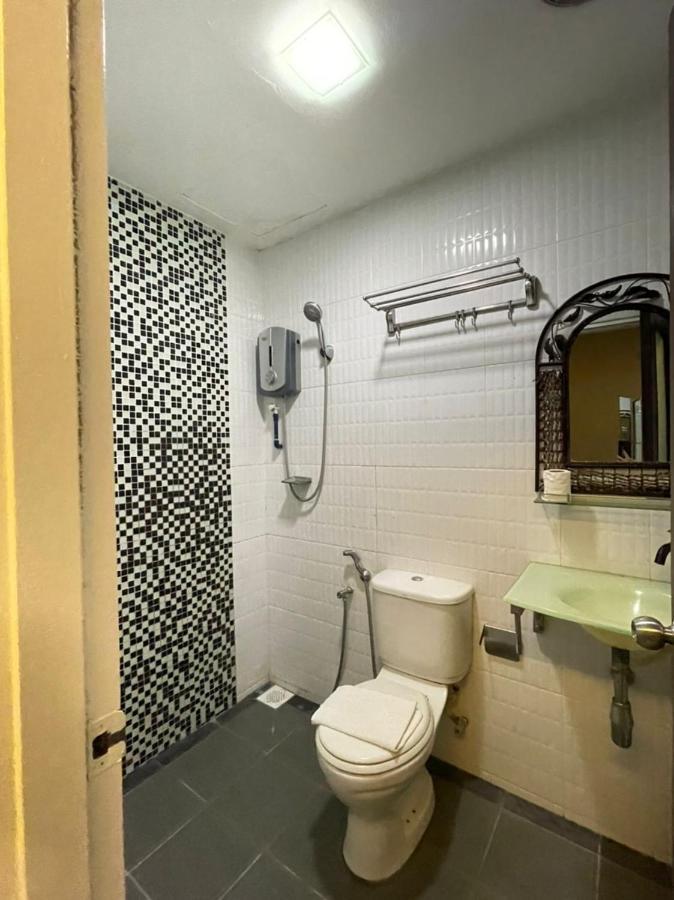 Rae Hotel Bukit Bintang Куала Лумпур Екстериор снимка
